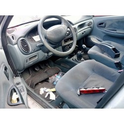 renault megane i berlina hatchback (ba0) del año 1998