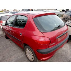 peugeot 206 berlina del año 2001