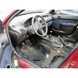 peugeot 206 berlina del año 2001