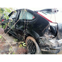 ford focus berlina (cap) del año 2005