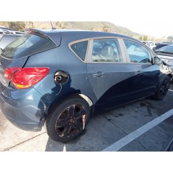 opel astra j lim. del año 2011
