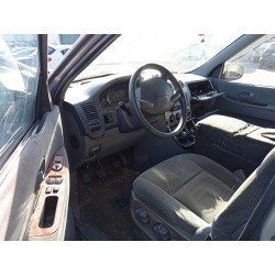kia carnival ii del año 2001