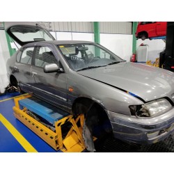 nissan primera berlina (p11) del año 1999