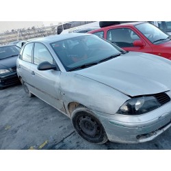 seat ibiza (6l1) del año 2003