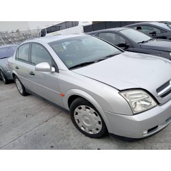 opel vectra c berlina del año 2002
