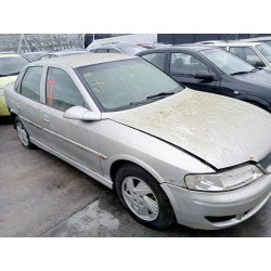 opel vectra b berlina del año 1997