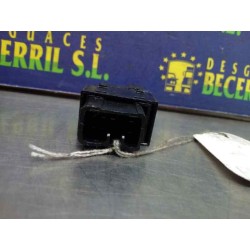 Recambio de mando elevalunas trasero derecho para kia sorento 2.5 crdi vgt ex1 referencia OEM IAM   