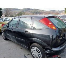 ford focus berlina (cak) del año 2003
