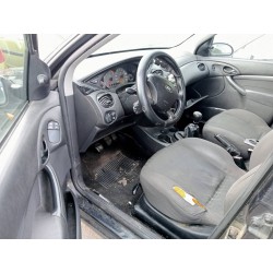 ford focus berlina (cak) del año 2003
