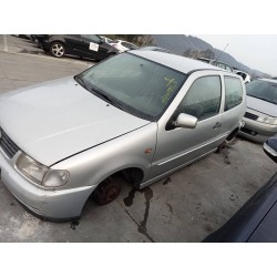 volkswagen polo berlina (6n1) del año 1999
