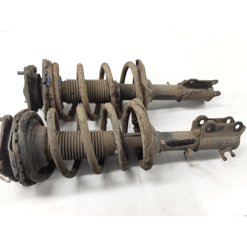 Recambio de juego amortiguadores delantero para kia carnival ii 2.9 crdi lx referencia OEM IAM   