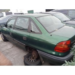 opel astra f berlina del año 1996