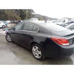 opel insignia berlina del año 2011