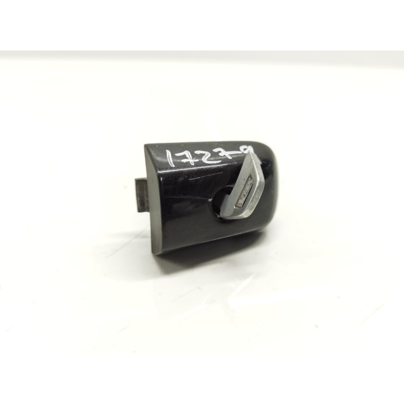 Recambio de bombin puerta delantera izquierda para volvo s40 berlina 1.6 diesel cat referencia OEM IAM Recambio de bombin puerta delantera izquierda para volvo s40 berlina 1.6 diesel cat referencia OEM IAM