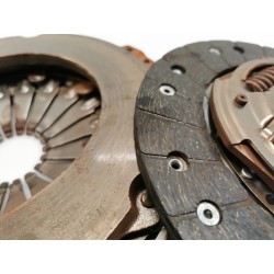 Recambio de kit de embrague para volkswagen golf vii lim. (bq1) advance referencia OEM IAM 043082001693 04L141025F 