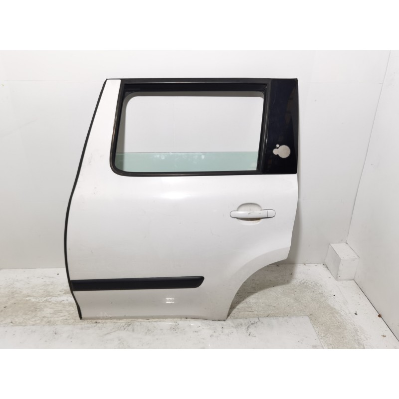 Recambio de puerta trasera izquierda para skoda yeti active referencia OEM IAM Recambio de puerta trasera izquierda para skoda yeti active referencia OEM IAM