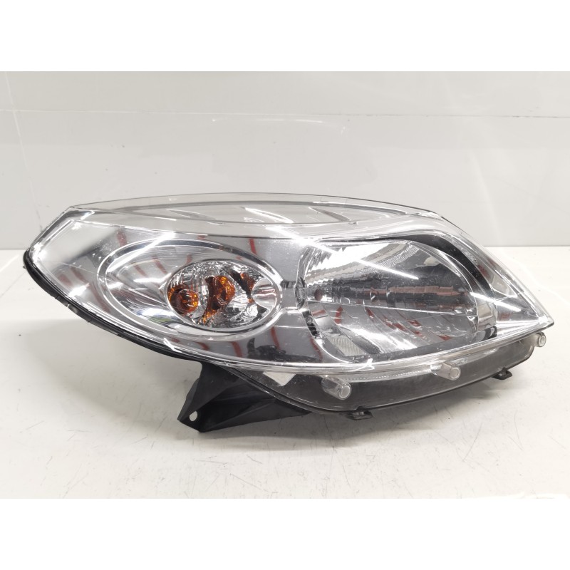 Recambio de faro derecho para dacia sandero ambiance referencia OEM IAM Recambio de faro derecho para dacia sandero ambiance referencia OEM IAM