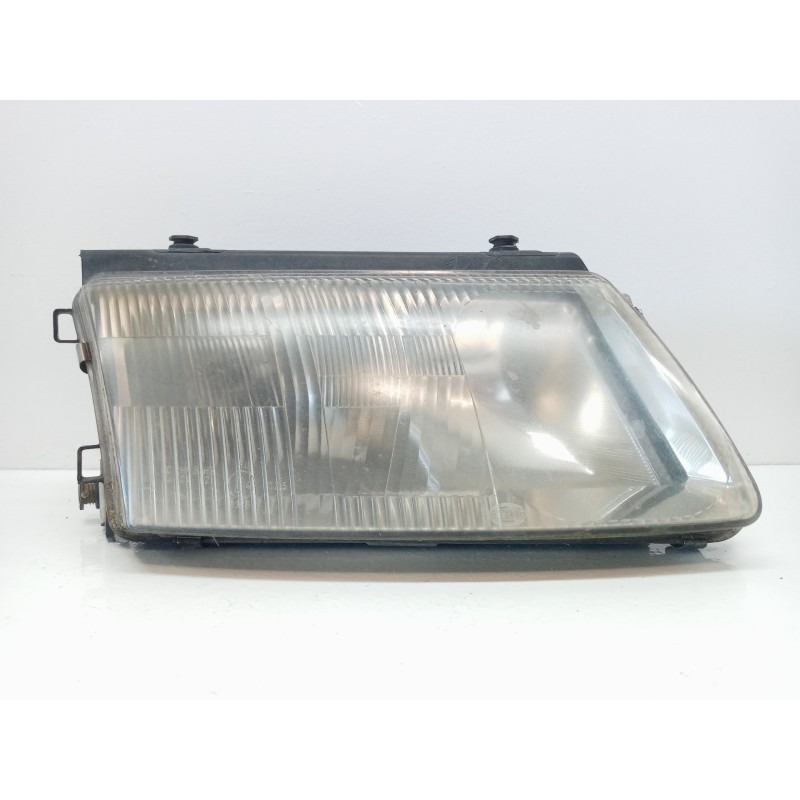 Recambio de faro derecho para volkswagen passat berlina (3b2) comfortline referencia OEM IAM Recambio de faro derecho para volkswagen passat berlina (3b2) comfortline referencia OEM IAM