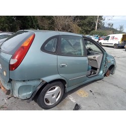 nissan almera tino (v10m) del año 2001