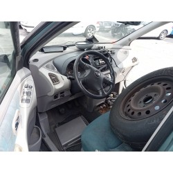 nissan almera tino (v10m) del año 2001