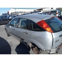 ford focus berlina (cak) del año 2004