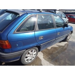 opel astra f berlina del año 1996