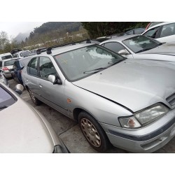 nissan primera berlina (p11) del año 1999