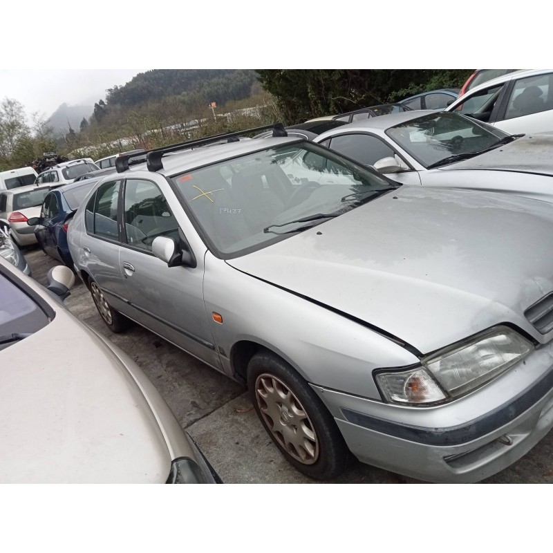 nissan primera berlina (p11) del año 1999
