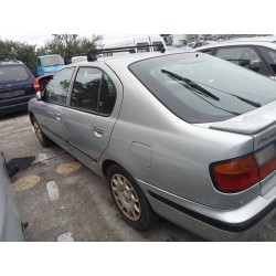 nissan primera berlina (p11) del año 1999