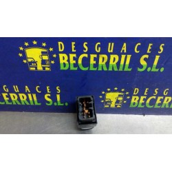 Recambio de mando elevalunas trasero izquierdo para kia carens 2.0 crdi ex monovolumen referencia OEM IAM   