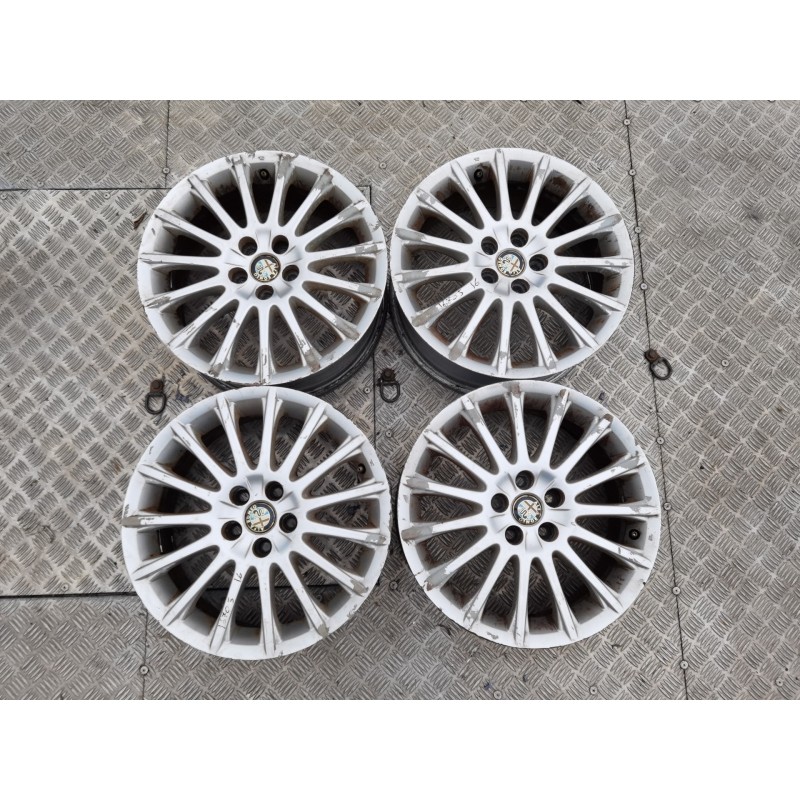 Recambio de juego llantas para alfa romeo 147 (190) 1.9 jtd 120 distinctive referencia OEM IAM 60695999 Recambio de juego llantas para alfa romeo 147 (190) 1.9 jtd 120 distinctive referencia OEM IAM 60695999