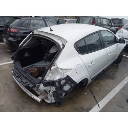 renault megane iii berlina 5 p del año 2013