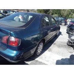 nissan primera berlina (p11) del año 2000