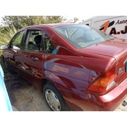 ford focus berlina (cak) del año 2000
