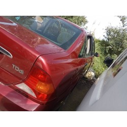 ford focus berlina (cak) del año 2000