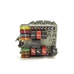 Recambio de caja reles / fusibles para fiat punto berlina (188) 1.9 diesel eco referencia OEM IAM 46768481  