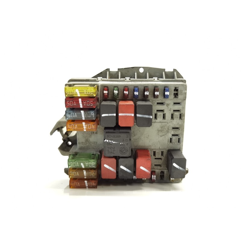 Recambio de caja reles / fusibles para fiat punto berlina (188) 1.9 diesel eco referencia OEM IAM 46768481 Recambio de caja reles / fusibles para fiat punto berlina (188) 1.9 diesel eco referencia OEM IAM 46768481