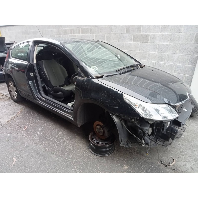 citroen c4 berlina del año 2010