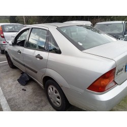 ford focus berlina (cak) del año 1999