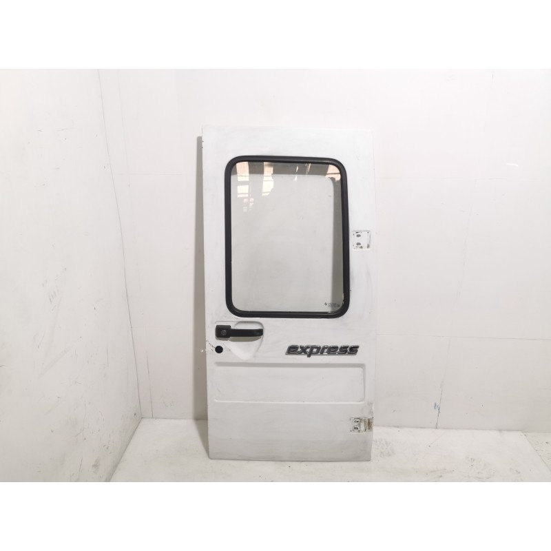 Recambio de puerta trasera derecha para renault rapid/express (f40) 1.1 transporter referencia OEM IAM Recambio de puerta trasera derecha para renault rapid/express (f40) 1.1 transporter referencia OEM IAM