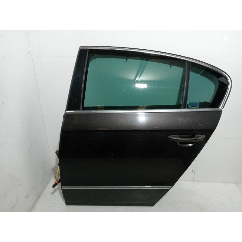 Recambio de puerta trasera izquierda para volkswagen passat berlina (3c2) highline referencia OEM IAM Recambio de puerta trasera izquierda para volkswagen passat berlina (3c2) highline referencia OEM IAM