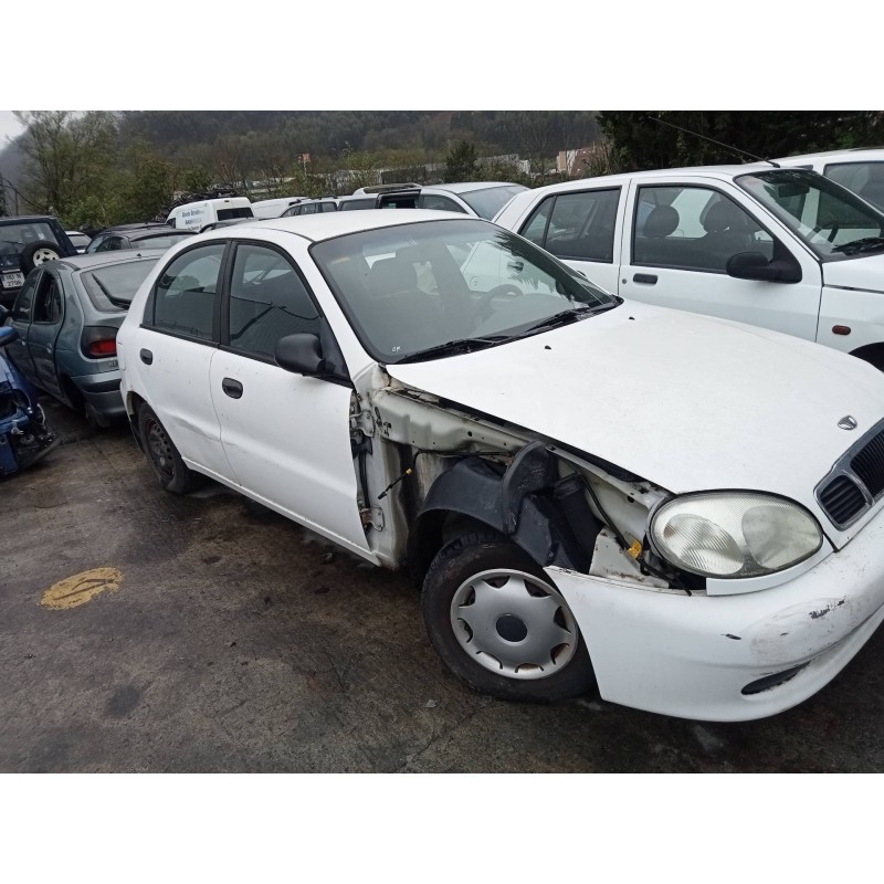 daewoo lanos del año 2001