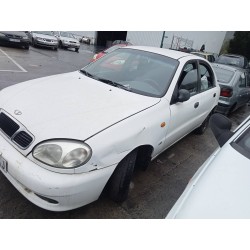 daewoo lanos del año 2001