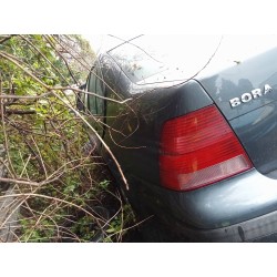 volkswagen bora berlina (1j2) del año 2002