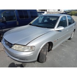 opel vectra b berlina del año 2001