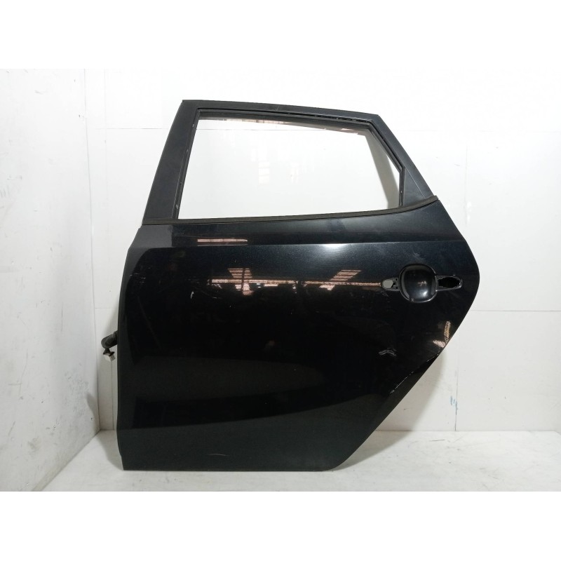 Recambio de puerta trasera izquierda para hyundai i30 comfort referencia OEM IAM Recambio de puerta trasera izquierda para hyundai i30 comfort referencia OEM IAM