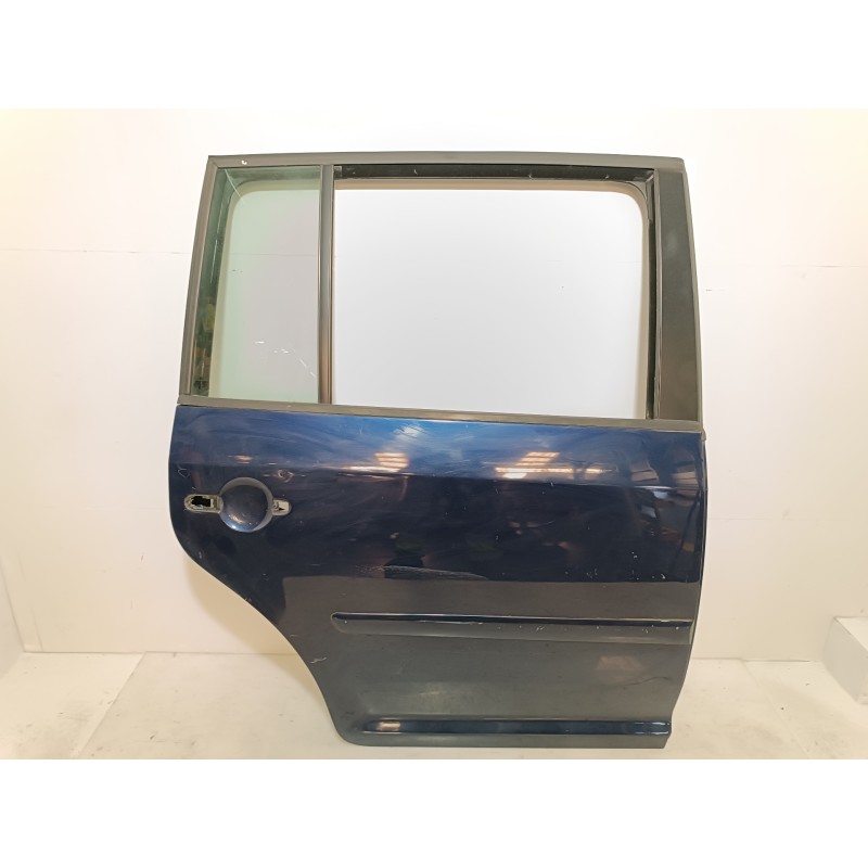 Recambio de puerta trasera derecha para volkswagen touran (1t1) advance referencia OEM IAM Recambio de puerta trasera derecha para volkswagen touran (1t1) advance referencia OEM IAM