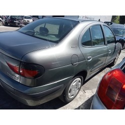 renault megane i berlina hatchback (ba0) del año 1997