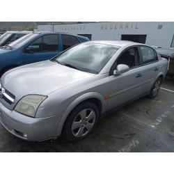opel vectra c berlina del año 2002