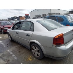 opel vectra c berlina del año 2002